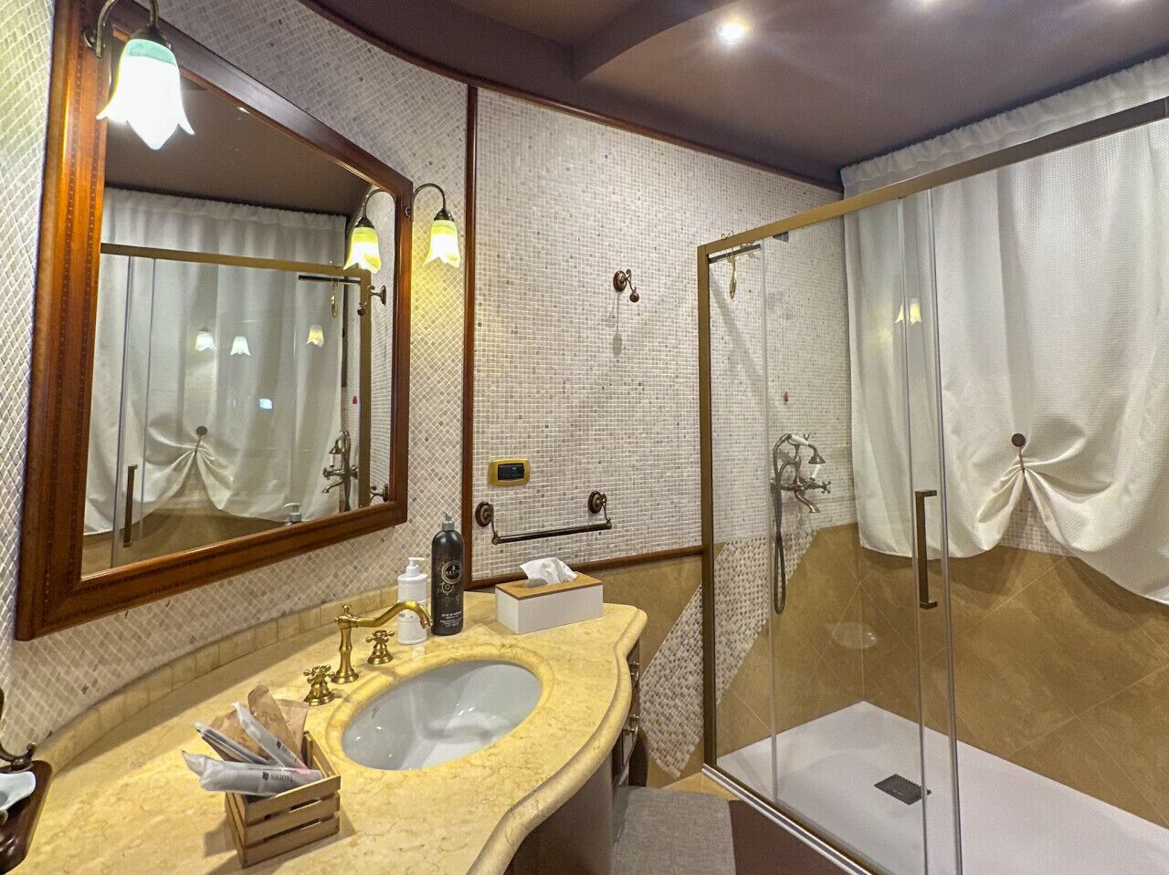 Haartrockner, Handtücher