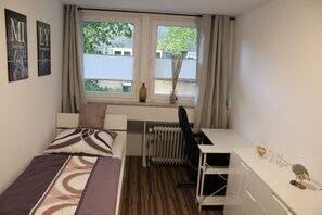 3 間睡房、熨斗/熨衫板、Wi-Fi、床單