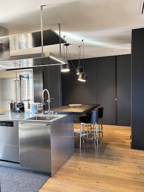 Private kitchen - Exclusive penthouse with panoramic terrace and private pool in the center of Alba (ALBA)