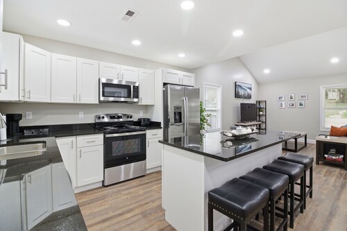 Bright and Cozy 4BR Home