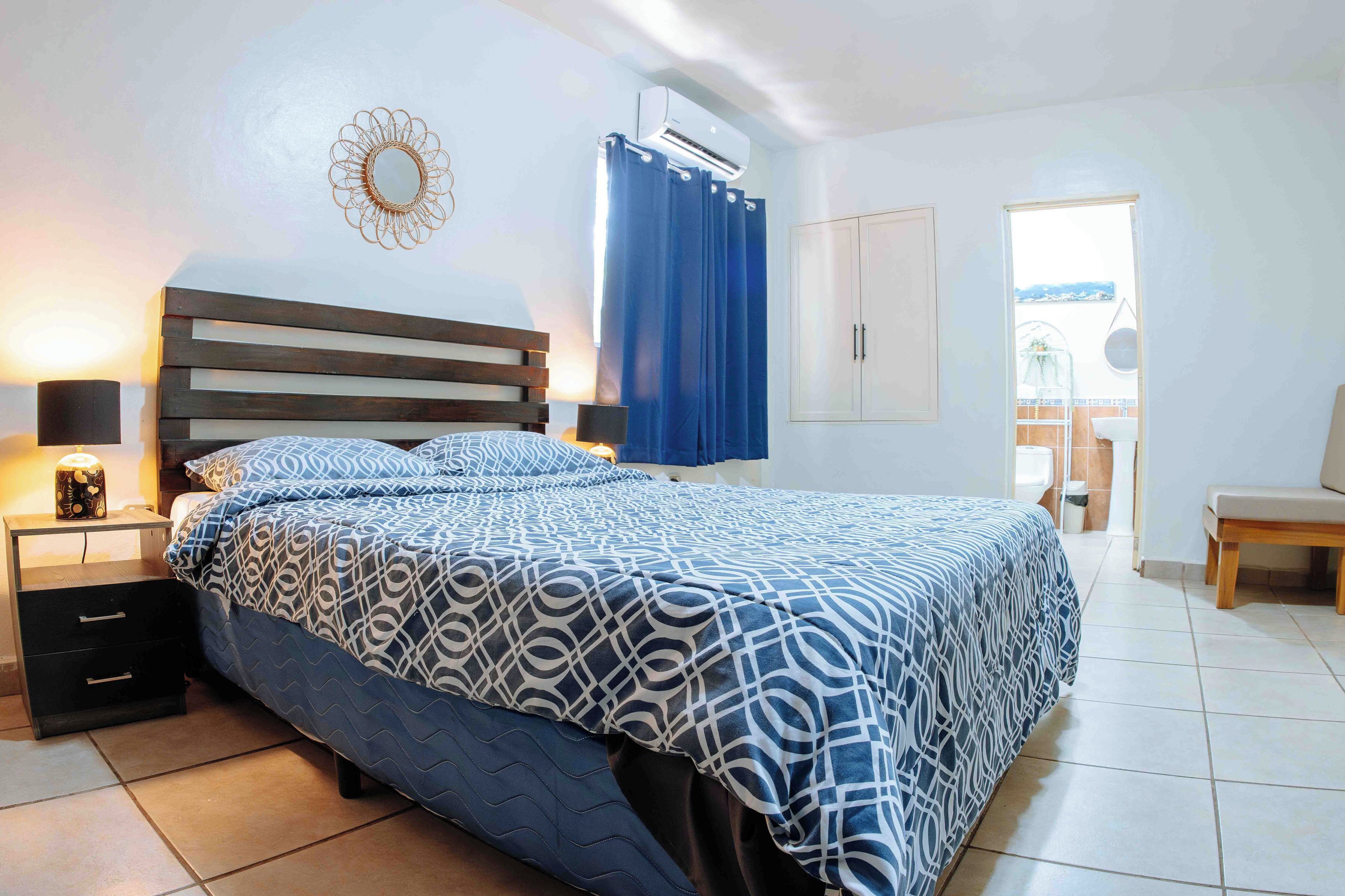 3 habitaciones, tabla de planchar con plancha y wifi gratis 