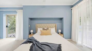 5 quartos, ferros/tábuas de passar roupa, berço de viagem, Wi-Fi