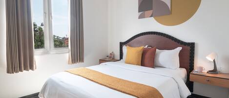 WiFi (free), bed sheets