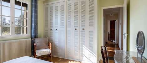 2 多间卧室、熨斗/熨衣板