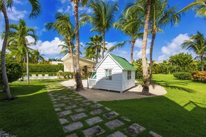 Children's play area - outdoor - Villa Desiree - Family Villa in Cocotal (Punta Cana)