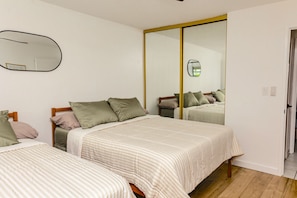 WiFi, bed sheets - Ocean+Mountain+Pool View Upgraded Condo- Steps from the beach centrally located (Kapaʻa)