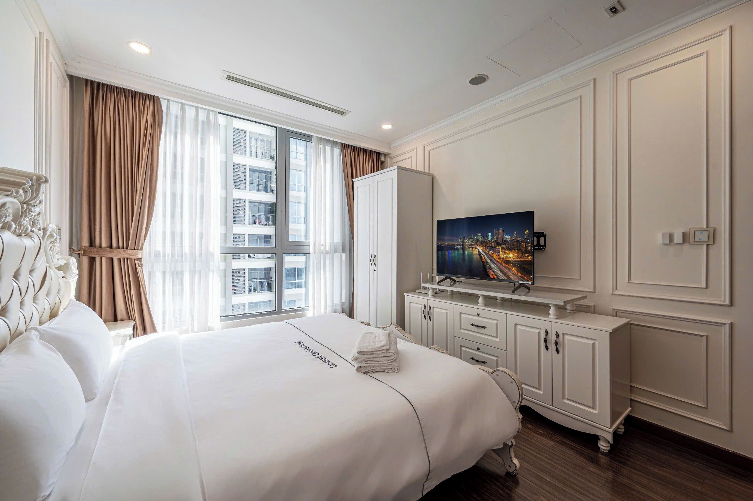 Blackout drapes, soundproofing, iron/ironing board, free WiFi