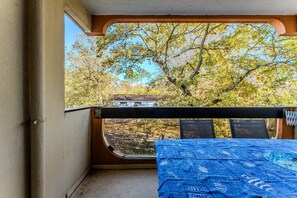 Outdoor dining - Charming Apartment with Balcony Steps from the Beach – Andernos-les-Bains (andernos les bains)