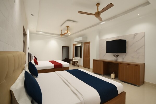Deluxe Triple Room | Premium bedding, desk, laptop workspace, free WiFi