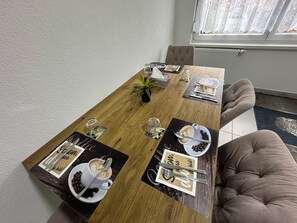 تناول الطعام