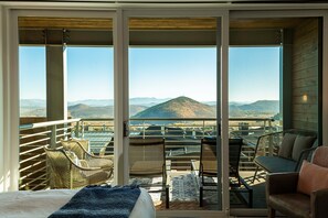 3 bedrooms, iron/ironing board, free WiFi, bed sheets - All-Season Escape | Ski-In/Out + Hot Tub + Clubhouse Amenities Canyons Village (Park City)