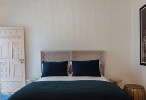 Zimmersafe, Verdunkelungsvorhänge, kostenloses WLAN