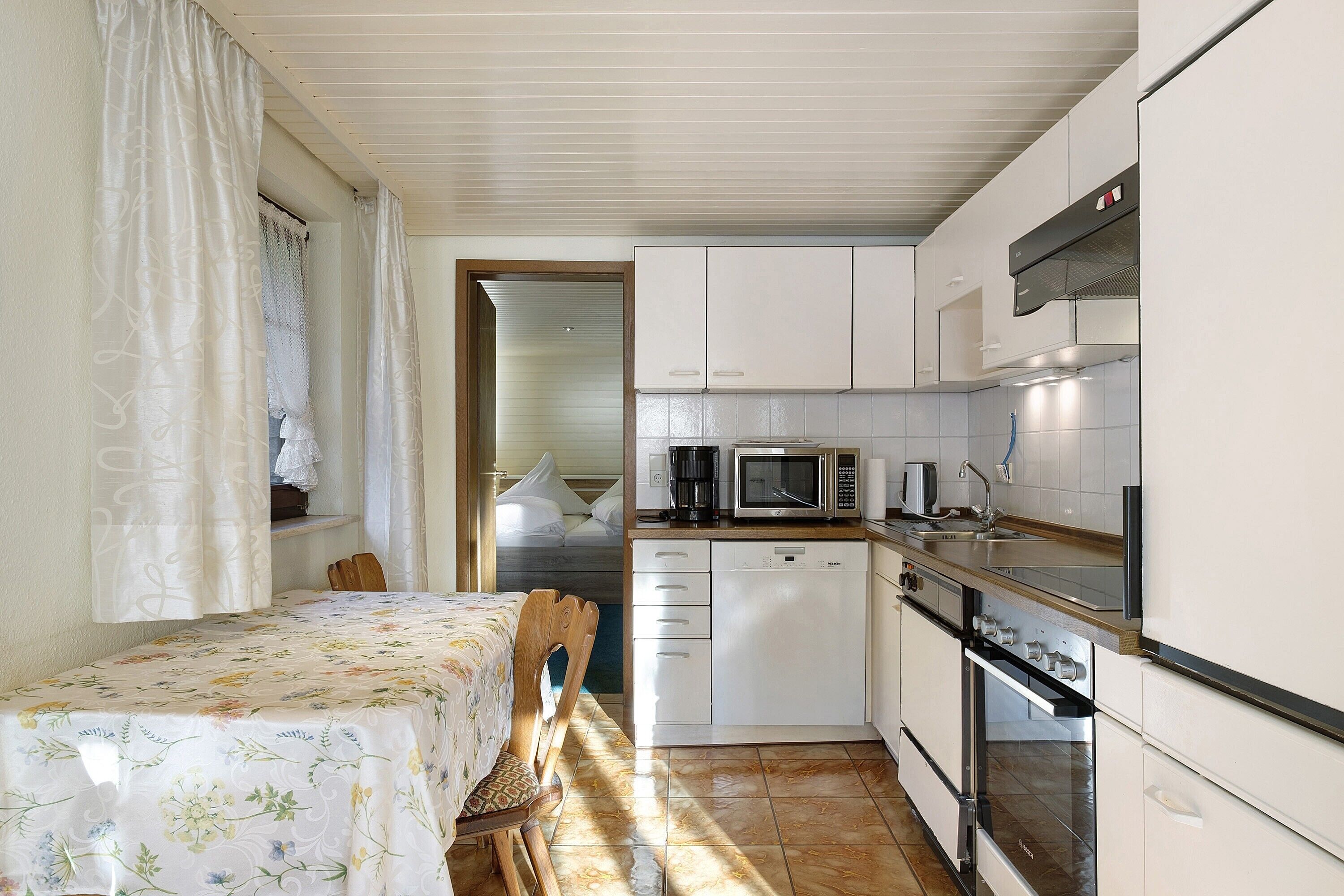 Kühlschrank, Ofen, Herdplatte, Geschirrspüler