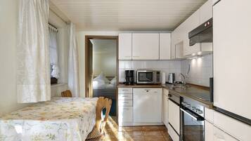 Kühlschrank, Ofen, Herdplatte, Geschirrspüler