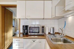 Kühlschrank, Ofen, Herdplatte, Geschirrspüler