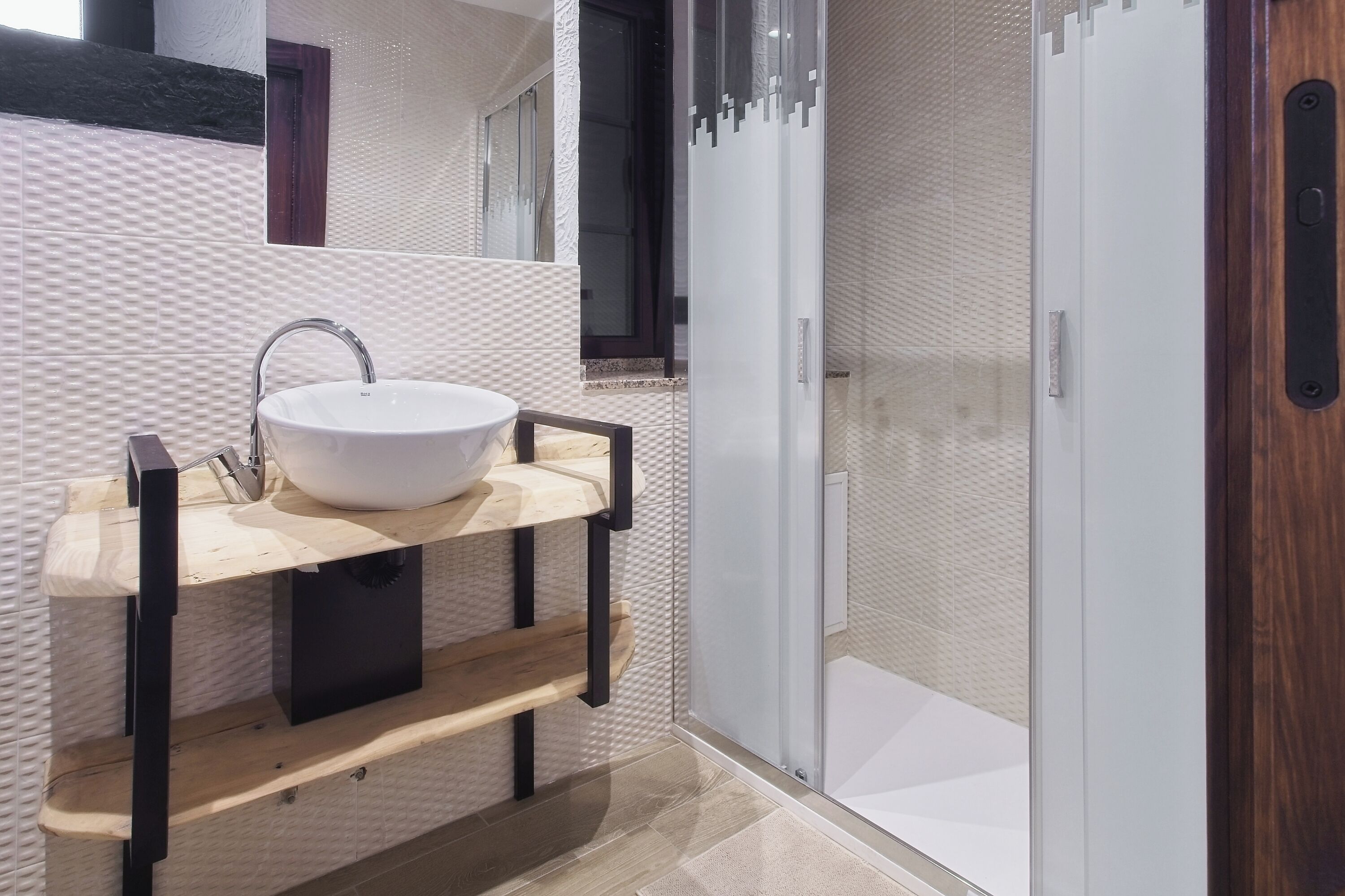 Dusche, Handtücher, Toilettenpapier