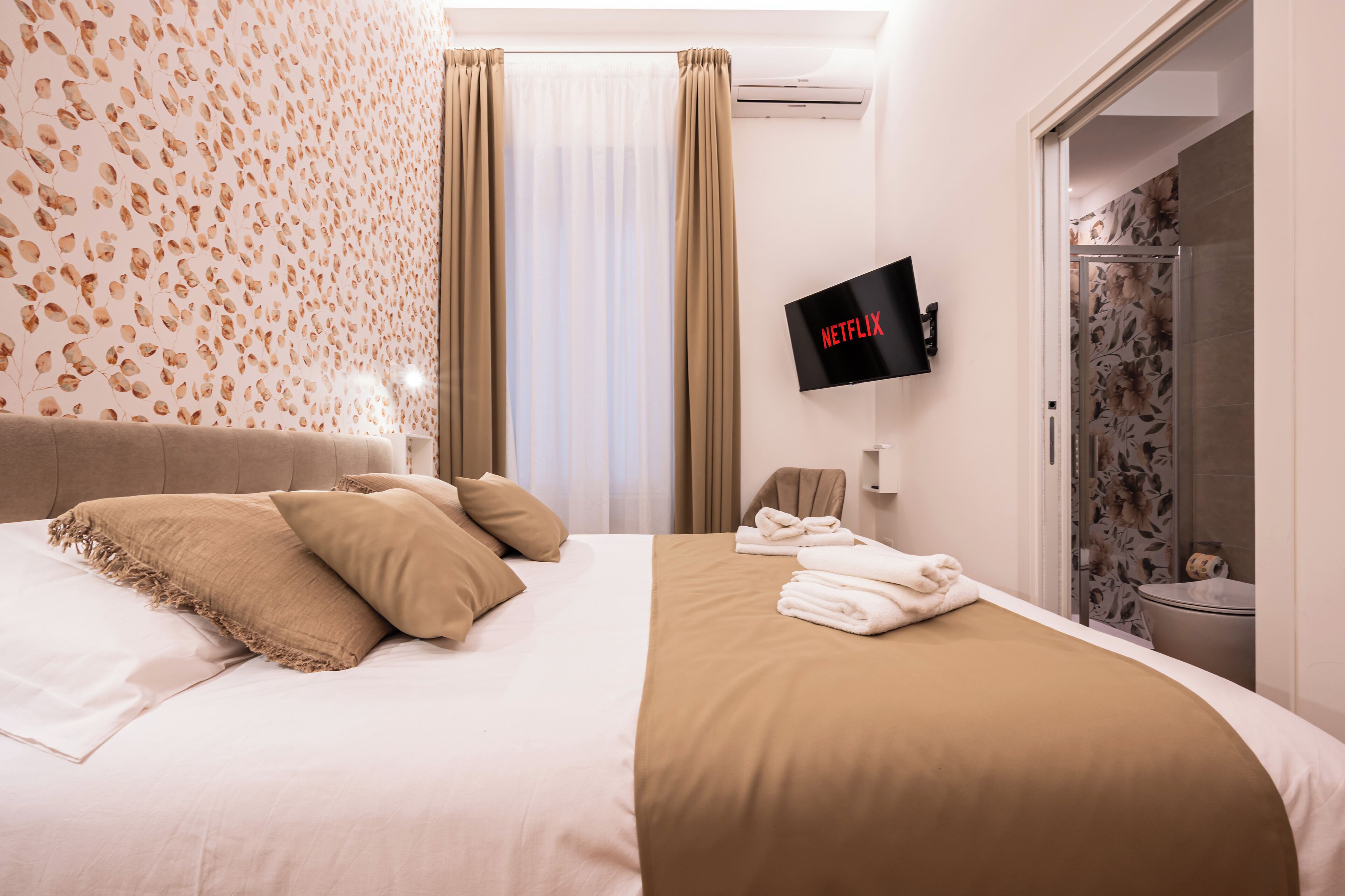 1 bedroom, desk, free WiFi, bed sheets