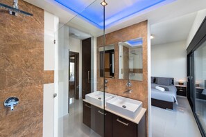 House, Accessible | 3 bedrooms, soundproofing