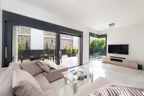 Villa, accessible aux personnes à mobilité réduite | 3 chambres, système d’insonorisation
