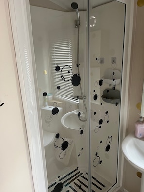 House, 3 Bedrooms, Smoking, Terrace | Bathroom - KPC - Hell Yeah Caravan Holidays (Grimsby)