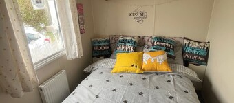 KPC - Hell Yeah Caravan Holidays