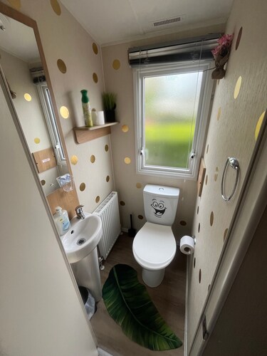 KPC - Hell Yeah Caravan Holidays