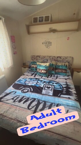KPC - Hell Yeah Caravan Holidays