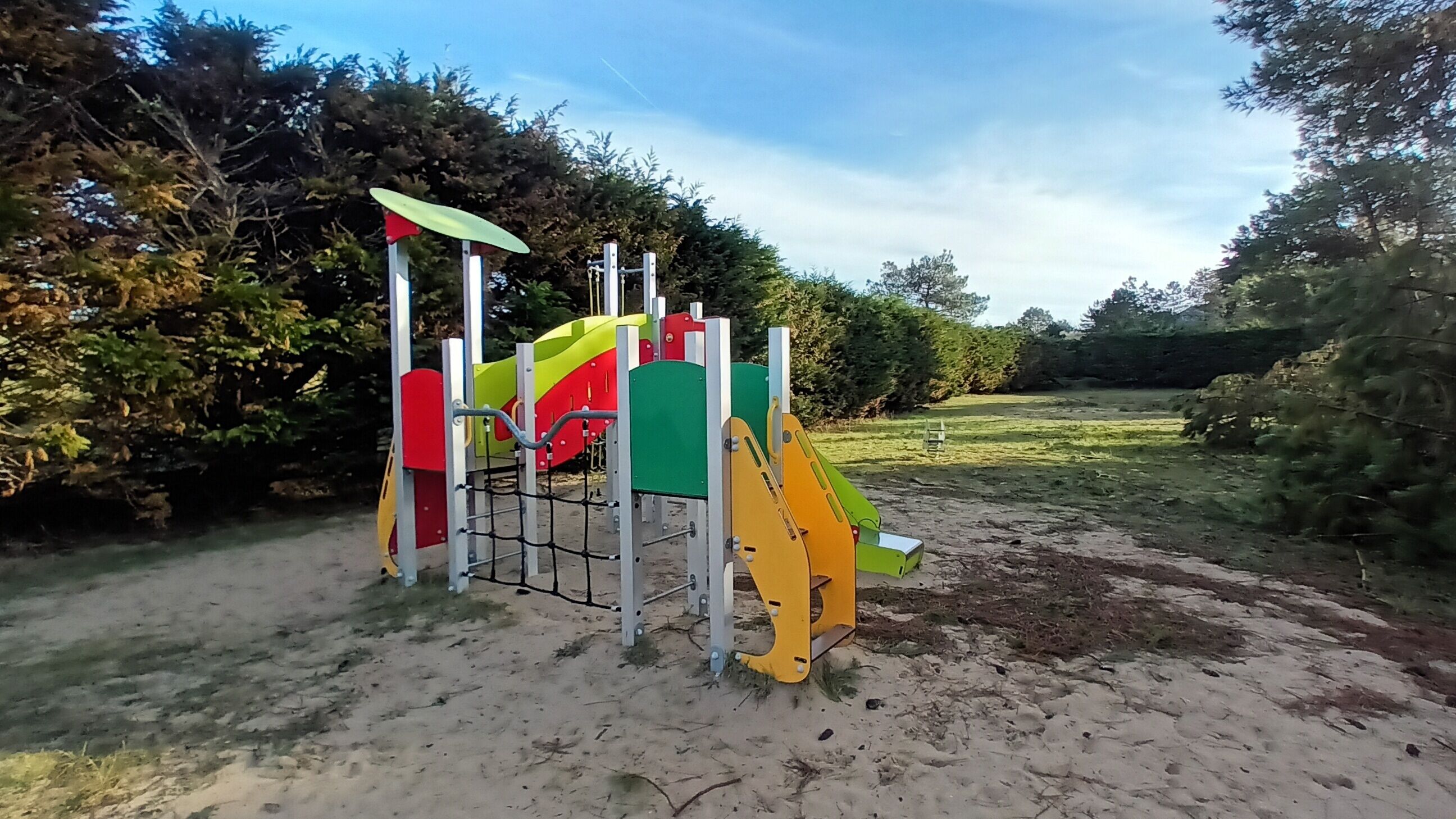 Children’s play area – outdoor