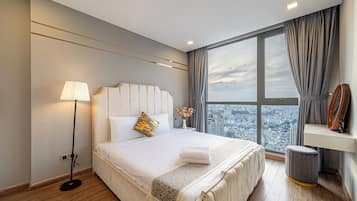 Deluxe Apartment, 2 Bedrooms, Balcony, City View