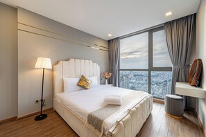 Deluxe Apartment, 2 Bedrooms, Balcony, City View