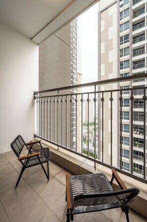 Deluxe Apart Daire, 2 Yatak Odası, Balkon, Avlu Manzaralı | Teras/veranda