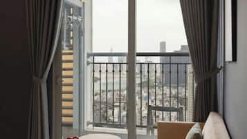 Egyptian cotton sheets, premium bedding, down duvets, pillow-top beds