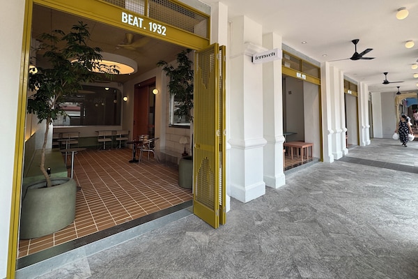 Beat. 1932 Hostel At Chinatown - Singapore