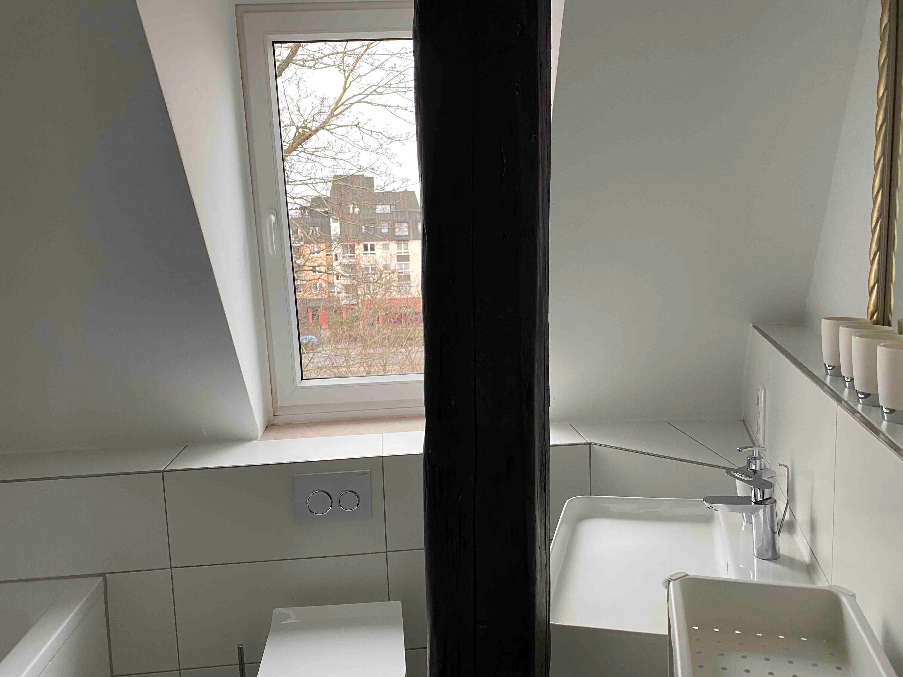 Dusche, Haartrockner, Handtücher