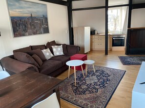 TV - Stay in a Historic Half-Timbered House (Nürnberg)