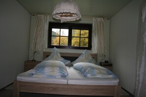 Bügeleisen/Bügelbrett, WLAN, Bettwäsche