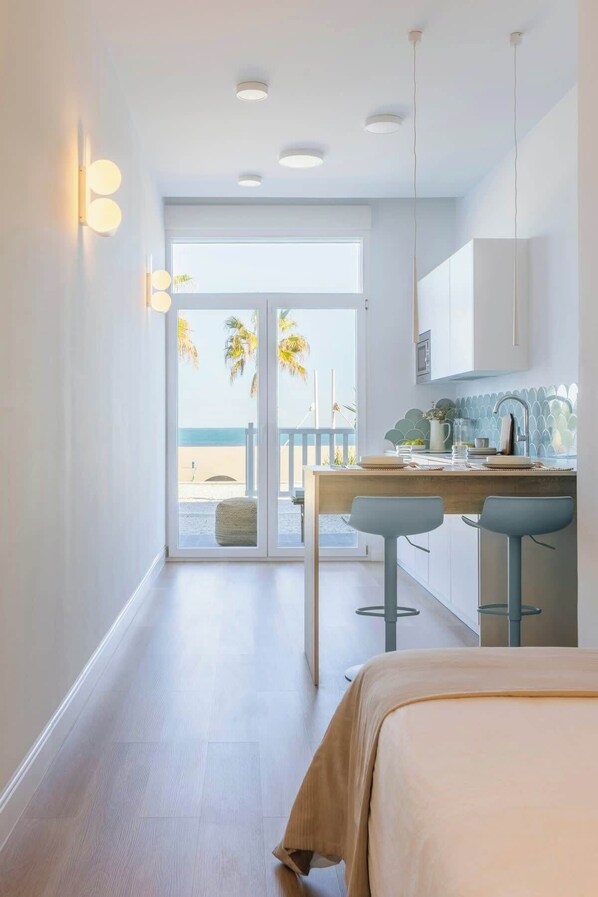 1 habitación, tabla de planchar con plancha, wifi y ropa de cama