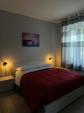 3 chambres, fer et planche à repasser, accès Internet, draps fournis