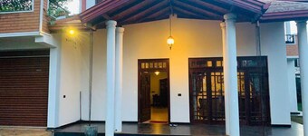 Kings Court Residency