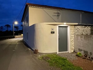 Exterior - Apartment 'Valverdeapart' with Private Terrace and Wi-Fi (Madalena)