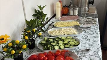 In-room safe, desk, laptop workspace, soundproofing