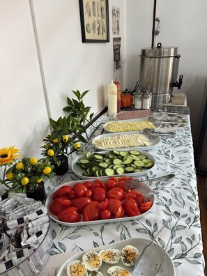 In-room safe, desk, laptop workspace, soundproofing