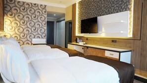 Colchones Select Comfort, minibar y escritorio