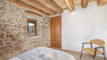 4 slaapkamers, een strijkplank/strijkijzer, wifi, beddengoed