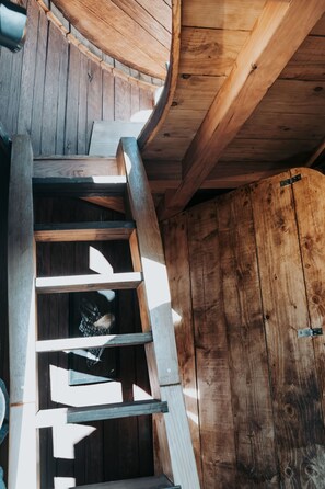 Superior Cabin, Vineyard View | Interior - Le Nid du Coucou (Cocumont)