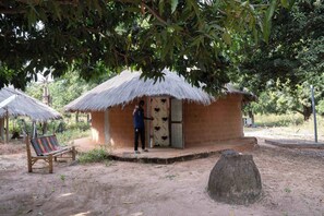 Room, 1 Bedroom, Accessible, Smoking | Property grounds