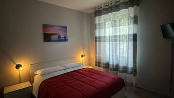 3 slaapkamers, een strijkplank/strijkijzer, wifi, beddengoed