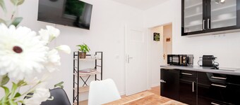 Green apartment for 4 | Food | Wifi |