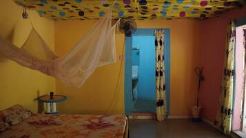 Room, 1 Bedroom, Accessible, Smoking | 1 bedroom