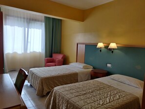 Double or Twin Room | Desk, free WiFi - Albergo Conte Max (Capracotta)